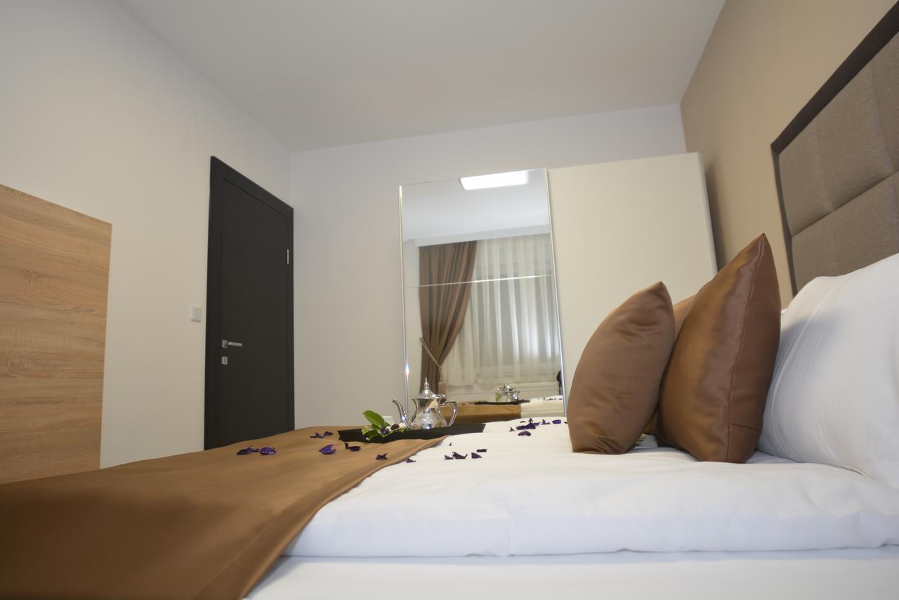 Apart Hotel Family サラエヴォ エクステリア 写真